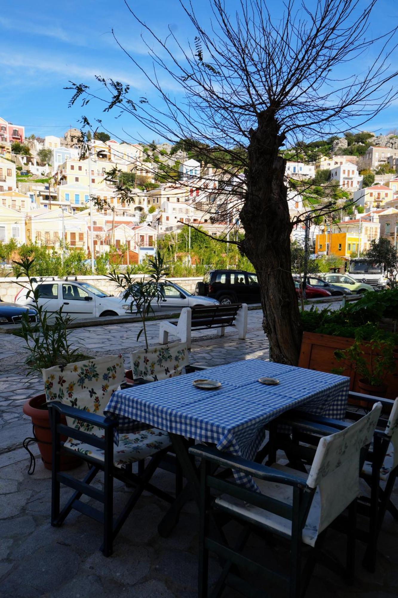 Symi Central Point Exteriör bild